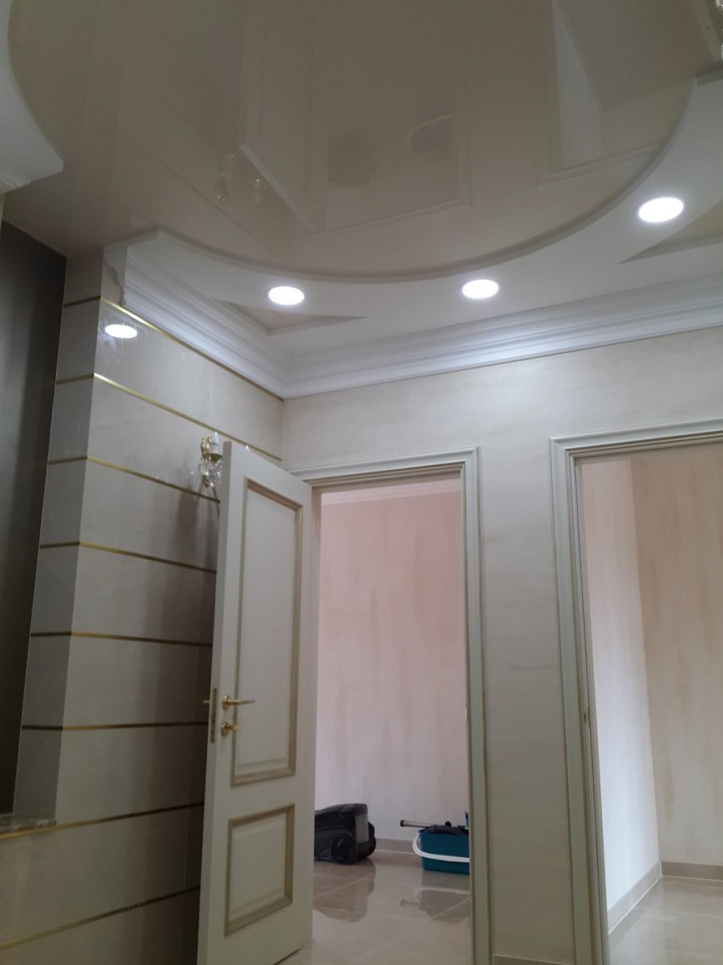   LED-споты потолок офиса классический стиль